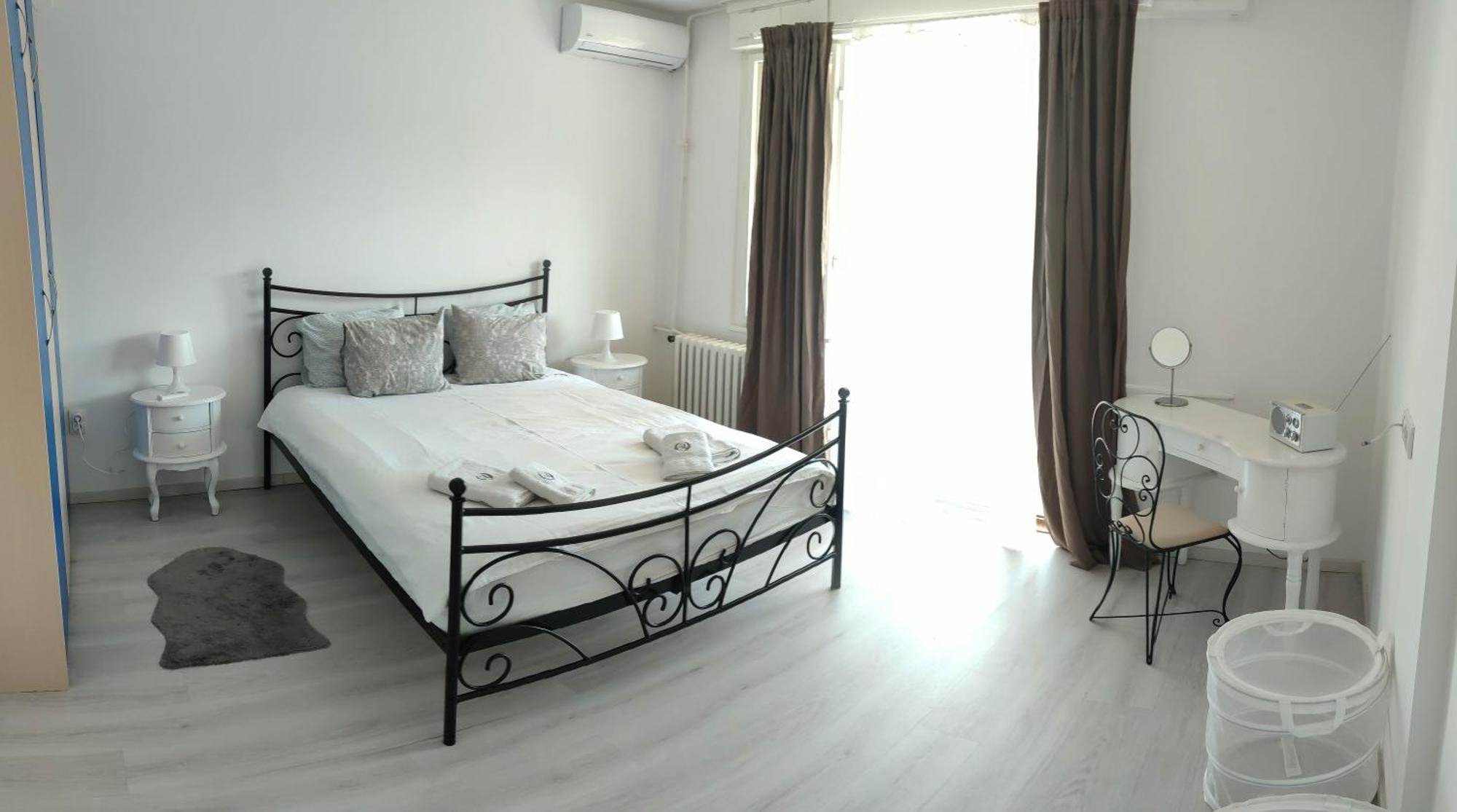 Apartment 51 - Bright, Spacious, Lux 1 Bedroom In The City Center - Stari Grad เบลเกรด ภายนอก รูปภาพ